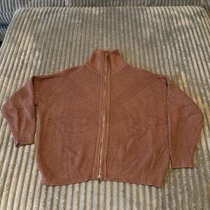 Sioni zip Sweater. Size XL